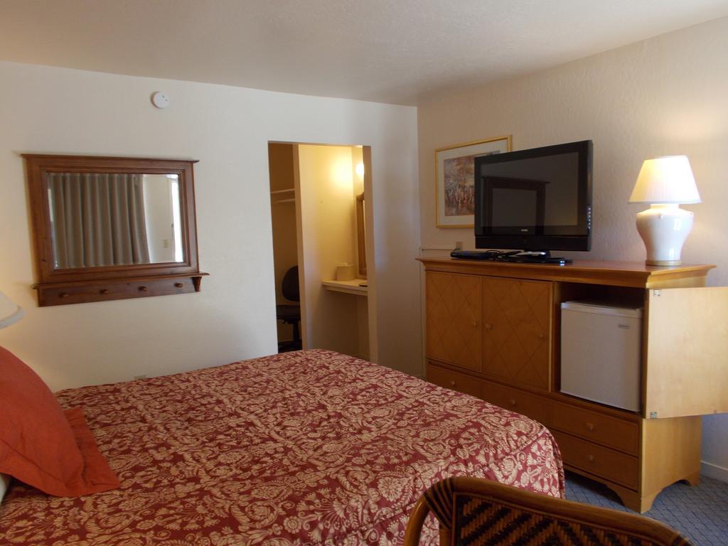 Colusa Riverside Inn Exterior photo